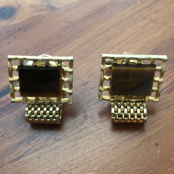 Goldtone Cuff Links Rectangular Tiger Eye Accent - Picture 3 of 5